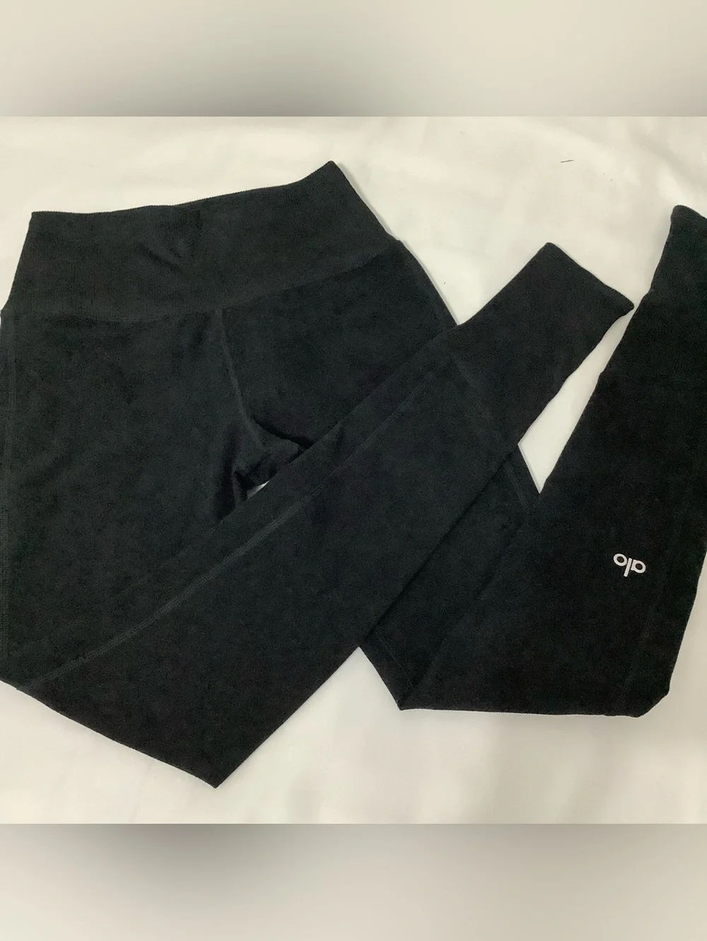 ALO Yoga excellent pre